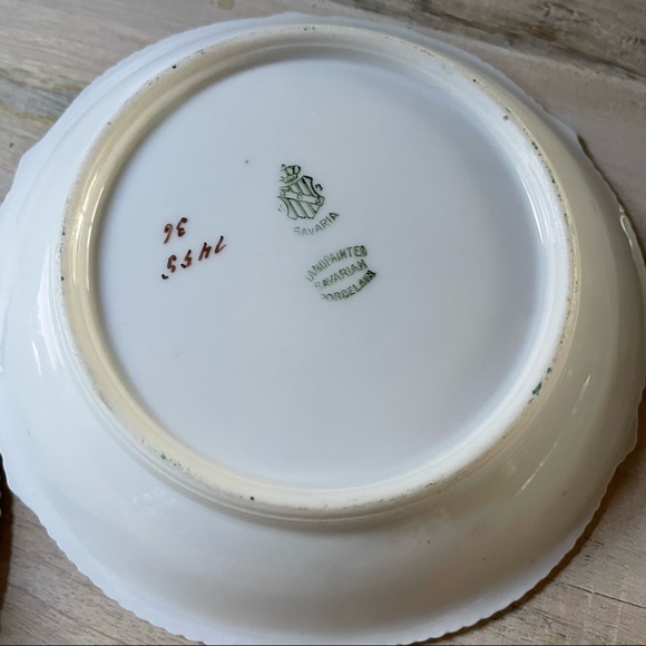 Vintage Hand Painted Bavarian Porcelain Bowls - Set of 3 - Water Lilies - Picture 9 of 10